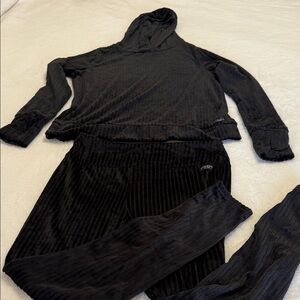 Danskin Charcoal Ribbed Velour top and bottom set